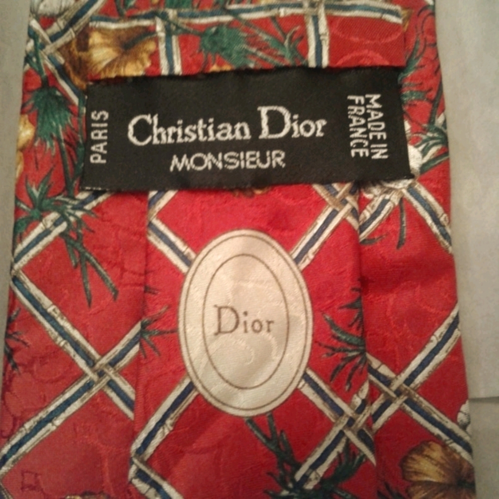 ‼️FINAL PRICE‼️🌷DIOR 💯% Silk Tie 🌷